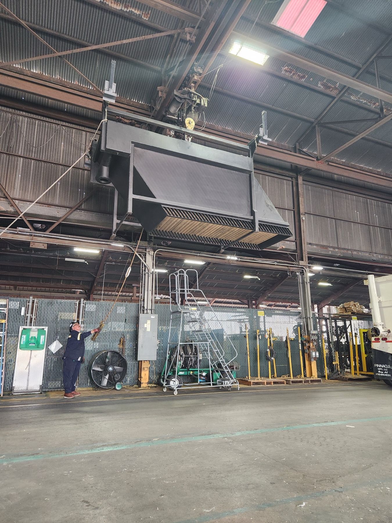 Drop-In rental clarifier lifted by overhead crane